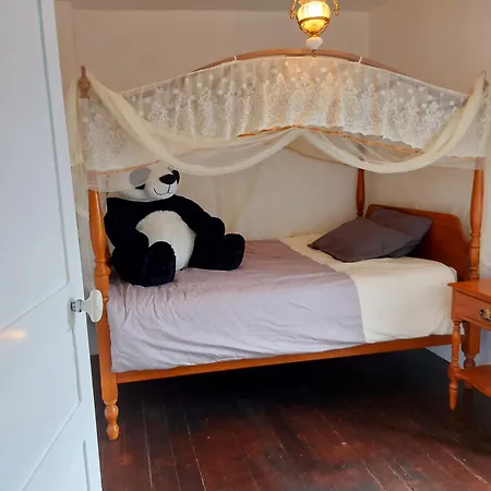 Les Bruyeres 펜션 *